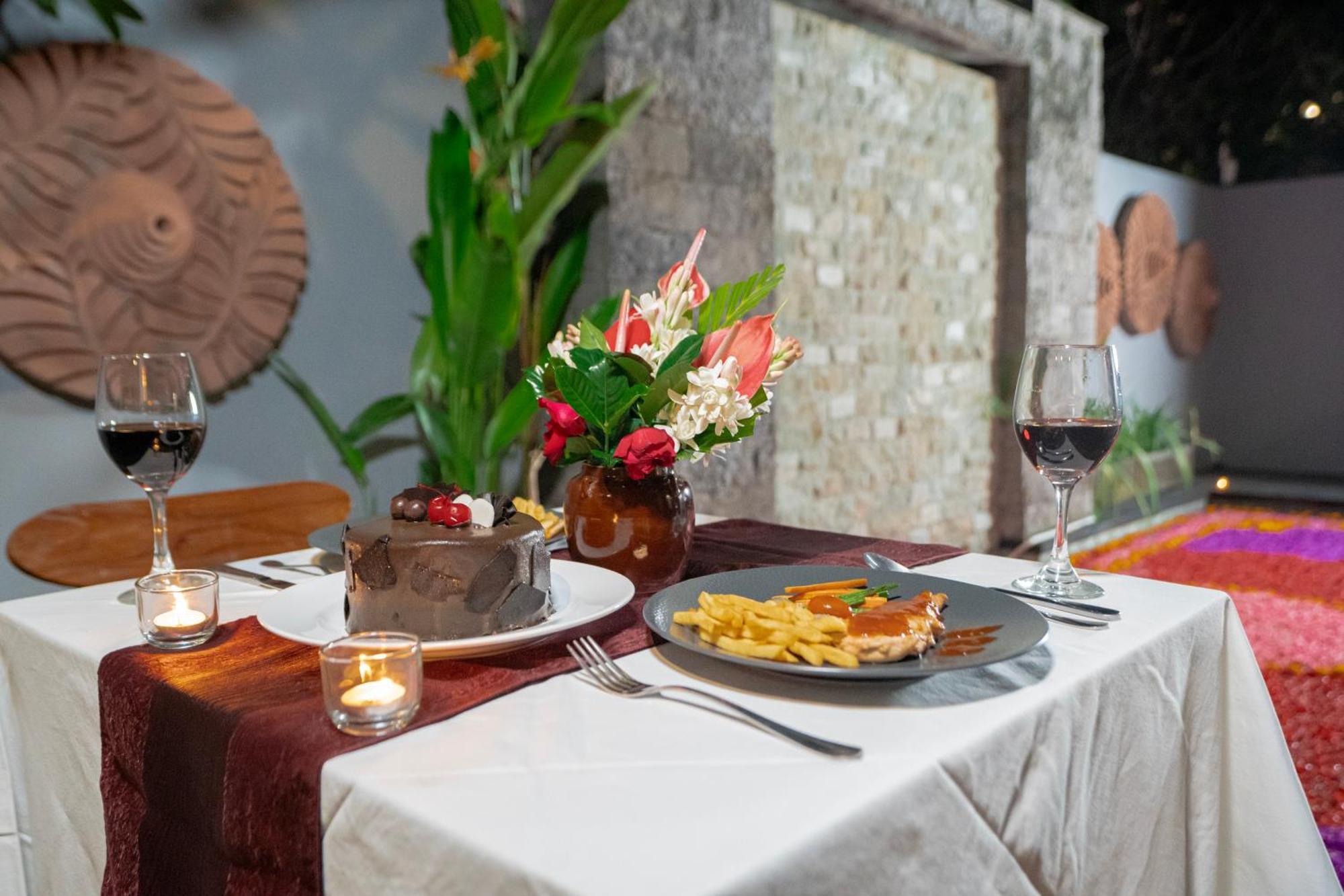 Kusuma Living And Villa Seminyak Exteriör bild